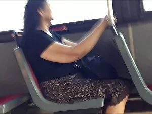 A Milf lixa-se com o ...