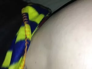 Duas prostitutas lam ...